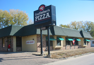 Godfathers Pizza | meal delivery | 3701 Gordon Dr, Sioux City, IA 51106, USA | 7122774240 OR +1 712-277-4240