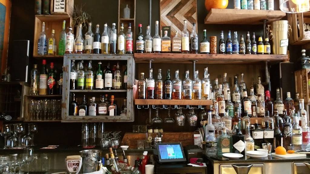 CRaVing Restaurant | restaurant | 1472 Hertel Ave, Buffalo, NY 14216, USA | 7168831675 OR +1 716-883-1675