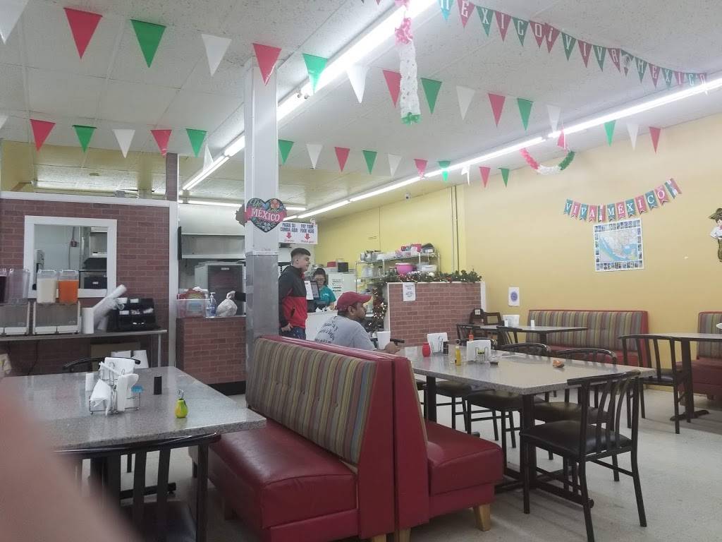 Panadería y Taquería La Regia | restaurant | 117 N Mecklenburg Ave, South Hill, VA 23970, USA | 4344473304 OR +1 434-447-3304