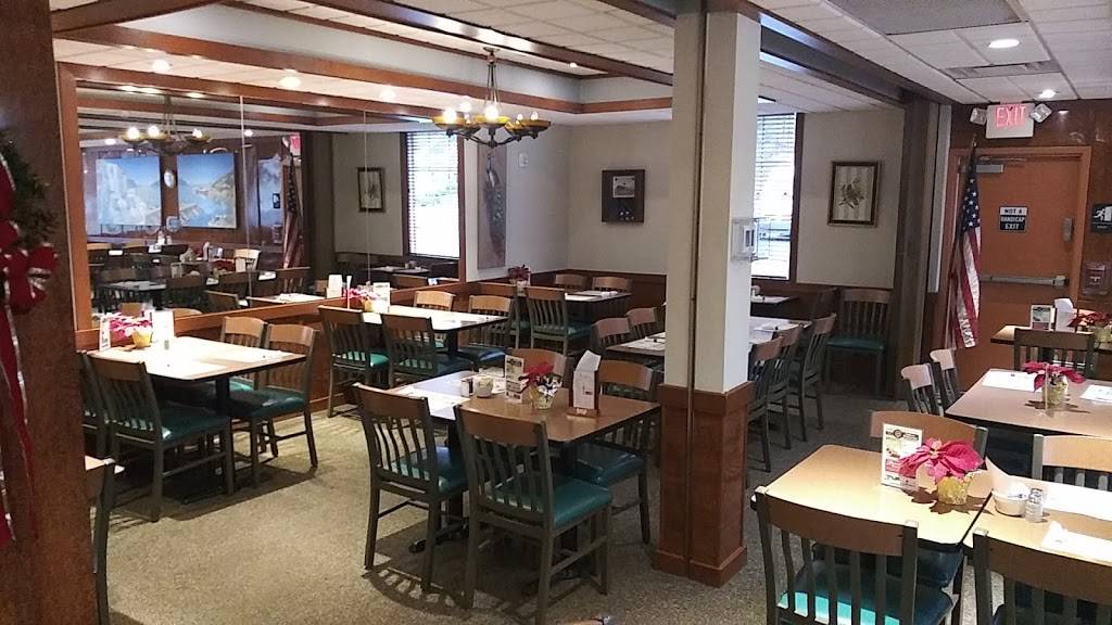 Deluxe Restaurant | restaurant | 2295 Lancaster Pike, Shillington, PA 19607, USA | 6107752577 OR +1 610-775-2577