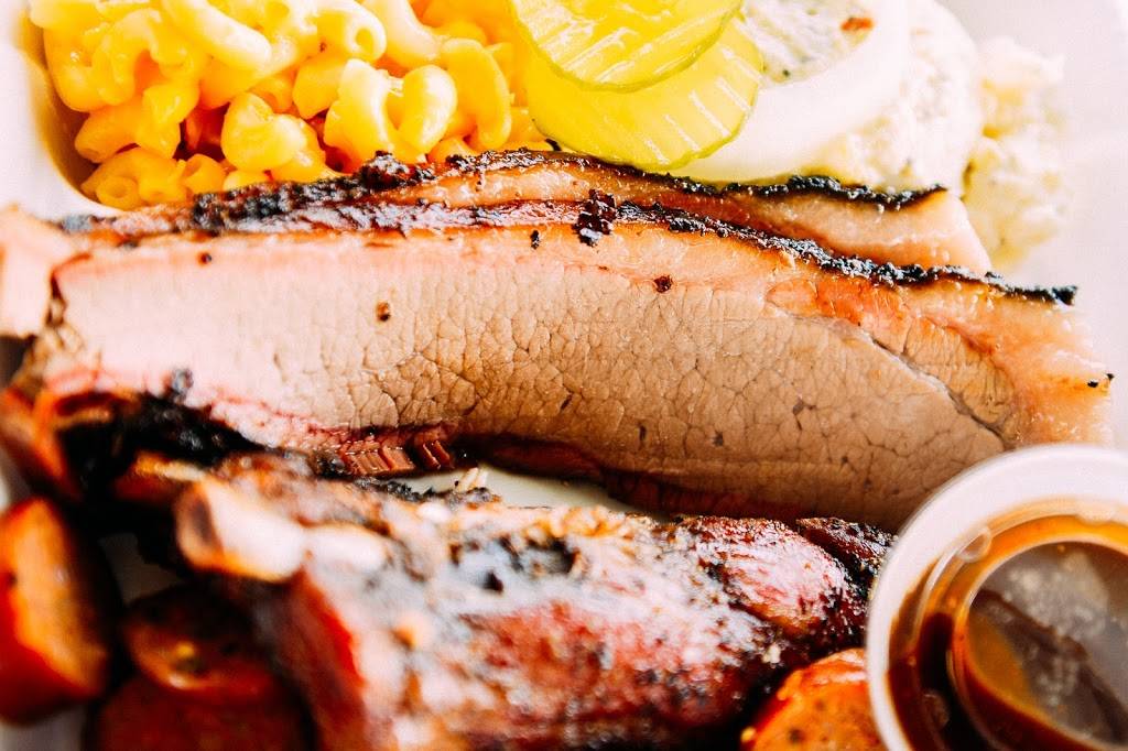 The ReaL Pit BBQ | restaurant | 14645 River Rd, Canyon Lake, TX 78133, USA | 8309642619 OR +1 830-964-2619