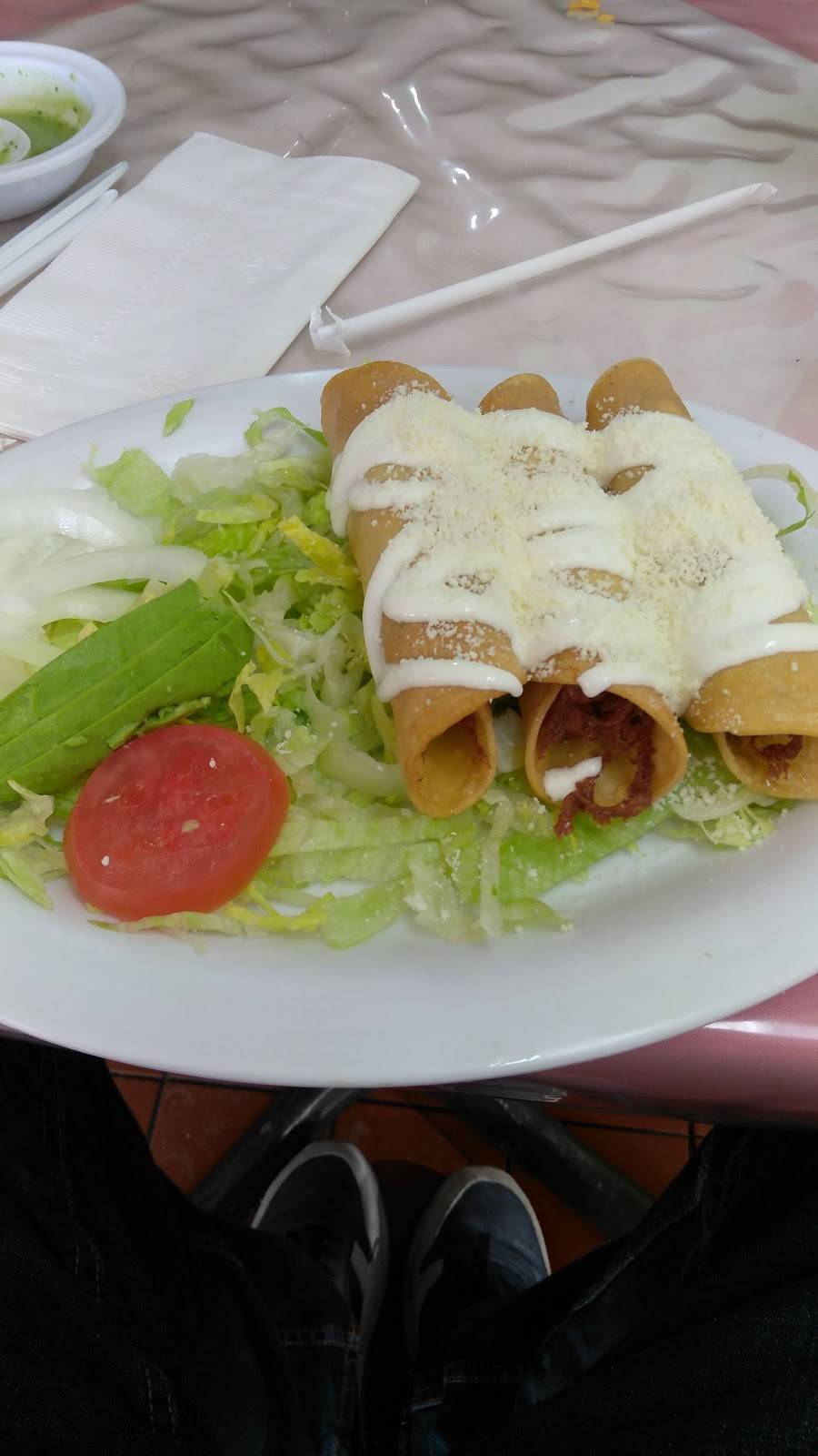 La Perla Mexicana | restaurant | 281 E 149th St, Bronx, NY 10451, USA | 7185856425 OR +1 718-585-6425