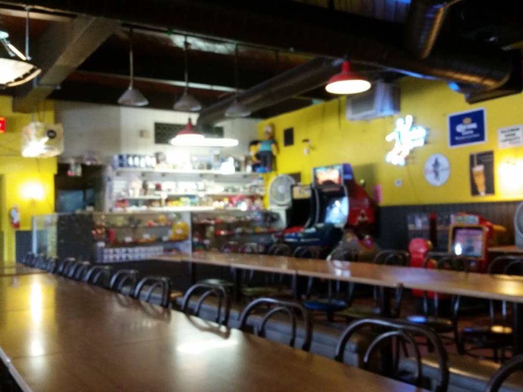 Pizza House Restaurant 2433 N Sierra Way, San Bernardino, CA 92405, USA