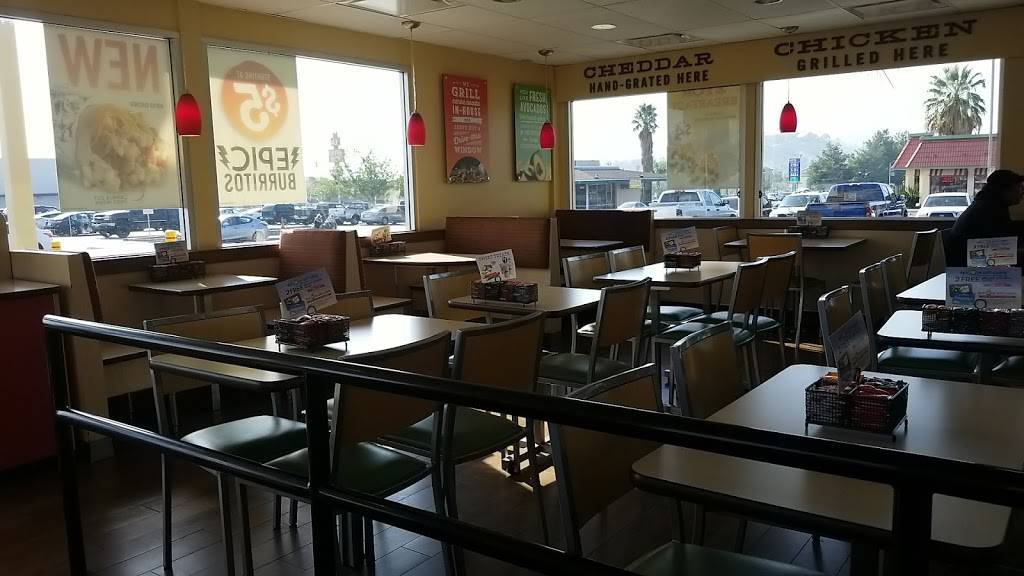 Del Taco | meal takeaway | 272 E 40th St, San Bernardino, CA 92404, USA | 9098821910 OR +1 909-882-1910