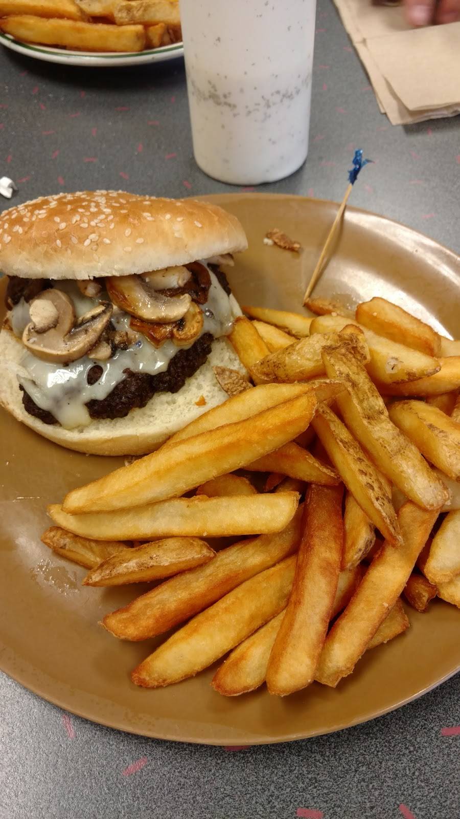 Drews Diner | restaurant | 2489 Harmony Grove Rd, Nebo, NC 28761, USA | 8285276117 OR +1 828-527-6117