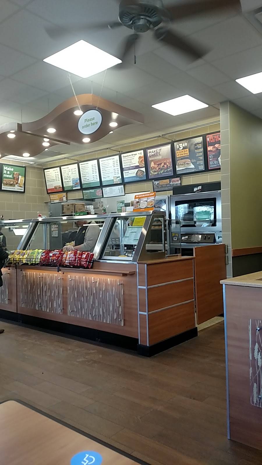 Subway | meal takeaway | 905 East St, Wood River, NE 68883, USA | 3085836719 OR +1 308-583-6719