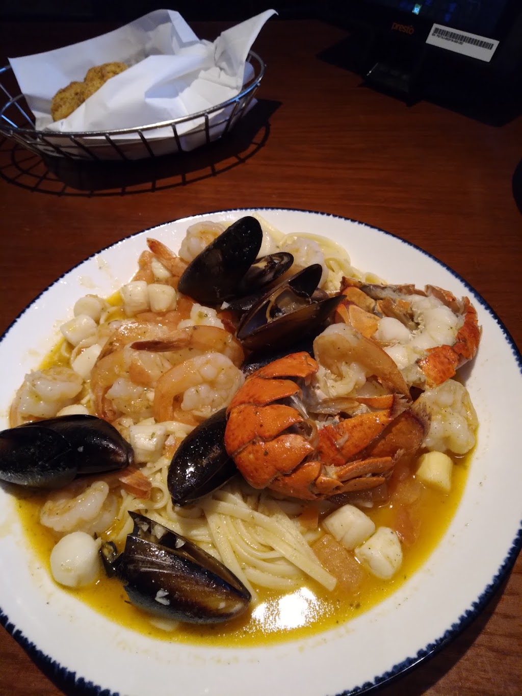 Red Lobster | restaurant | 102 E Hall of Fame Ave, Stillwater, OK 74075, USA | 4053728970 OR +1 405-372-8970
