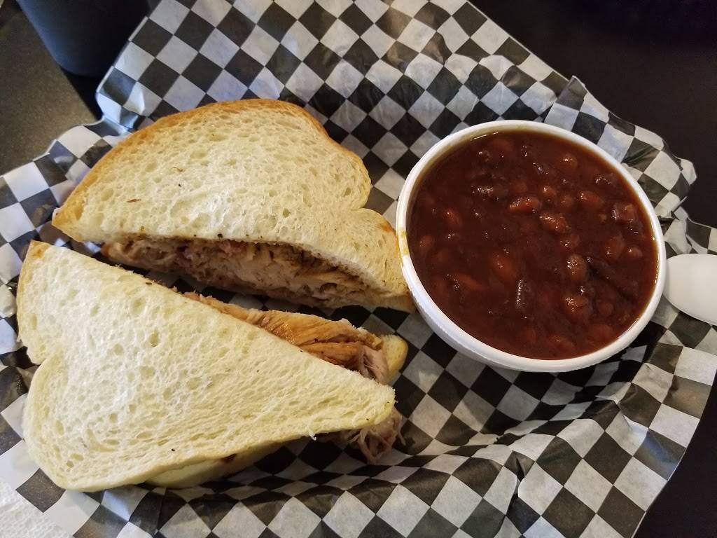 Roscoes BBQ | restaurant | 9711 Kaw Dr, Edwardsville, KS 66111, USA | 9134224600 OR +1 913-422-4600