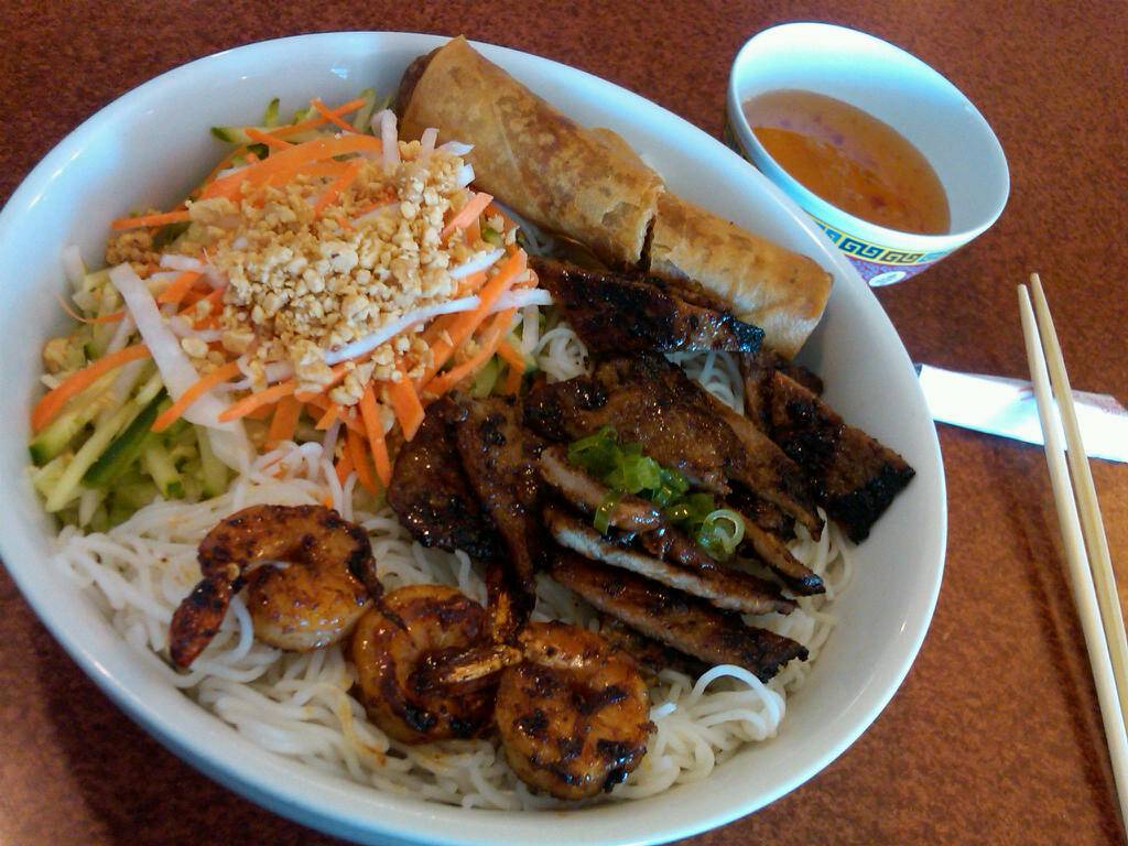D K Noodle Vietnamese Cuisine | restaurant | 1586 #115, 3848 McHenry Ave, Modesto, CA 95356, USA | 2095721727 OR +1 209-572-1727