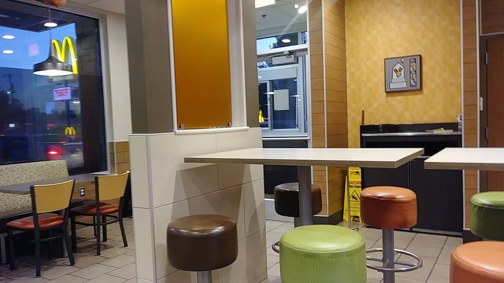 McDonalds | cafe | 3202 St Joe Center Rd, Fort Wayne, IN 46835, USA | 2604858625 OR +1 260-485-8625