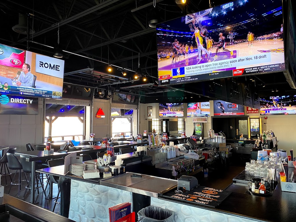 Tanners Bar & Grill | restaurant | 17330 W Center Rd, Omaha, NE 68130, USA | 4029998212 OR +1 402-999-8212
