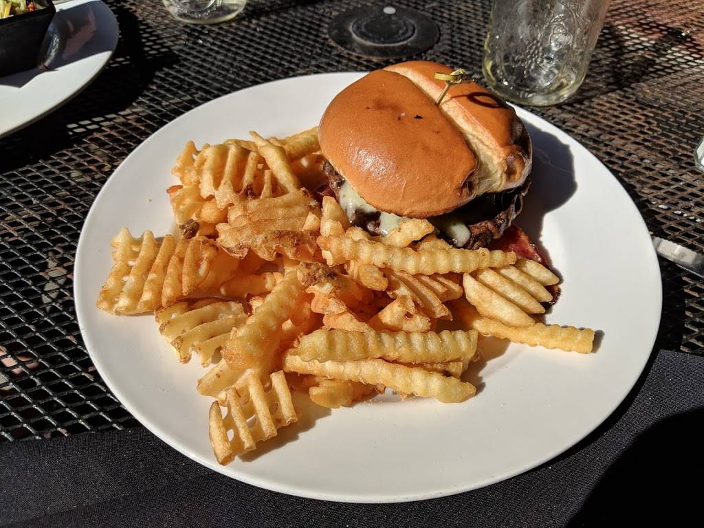 LeadBelly | restaurant | 301 N 8th St, Lincoln, NE 68508, USA | 4022618849 OR +1 402-261-8849