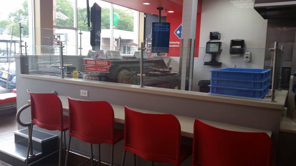 Dominos Pizza | meal delivery | 333 Union Ave, Rutherford, NJ 07070, USA | 2019337900 OR +1 201-933-7900