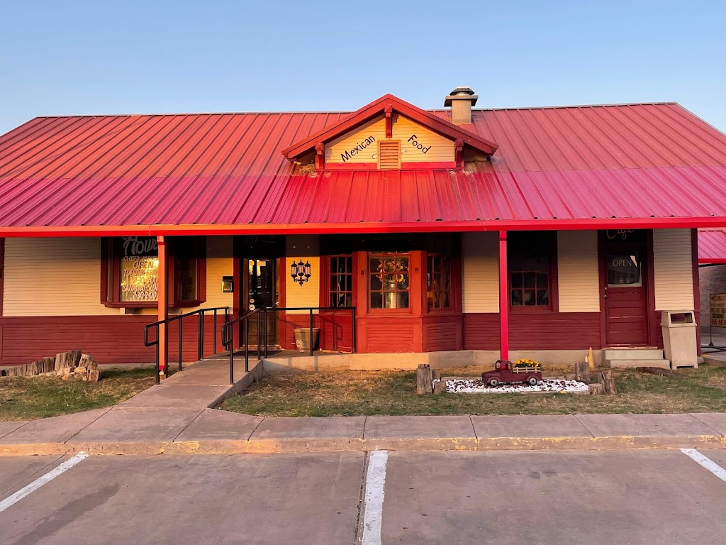 Aylin's Cafe | 130 N Maxwell Ave, Tulia, TX 79088, USA