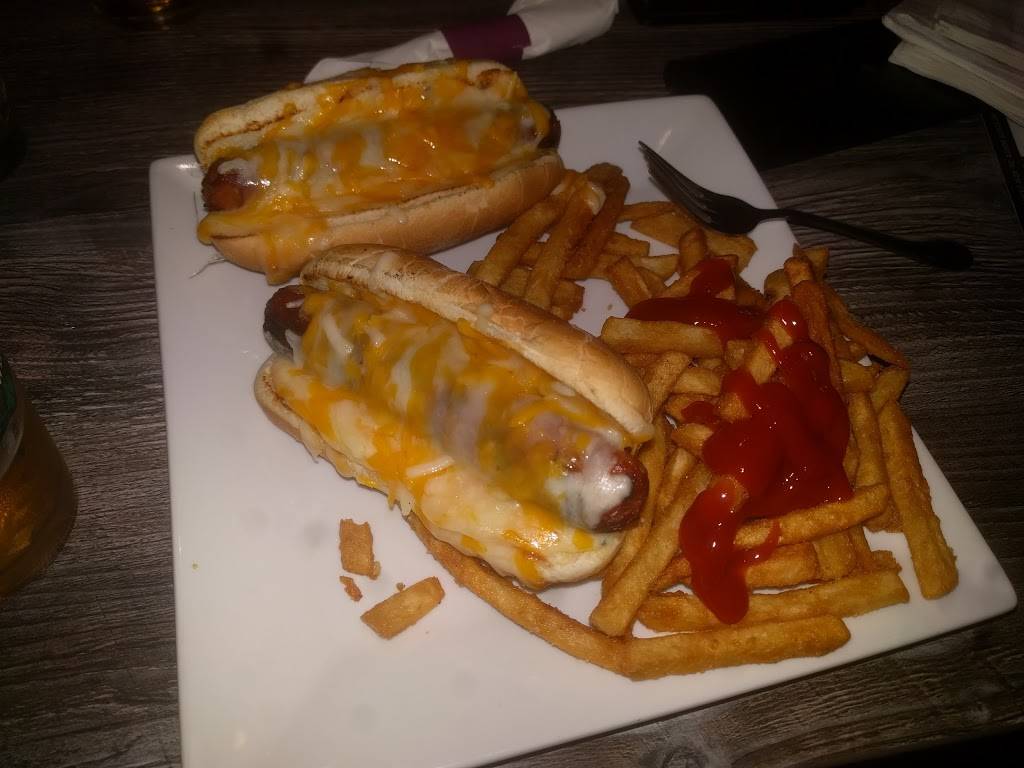 Icons Sports Bar & Grill 80 CT39, New Fairfield, CT 06812, USA