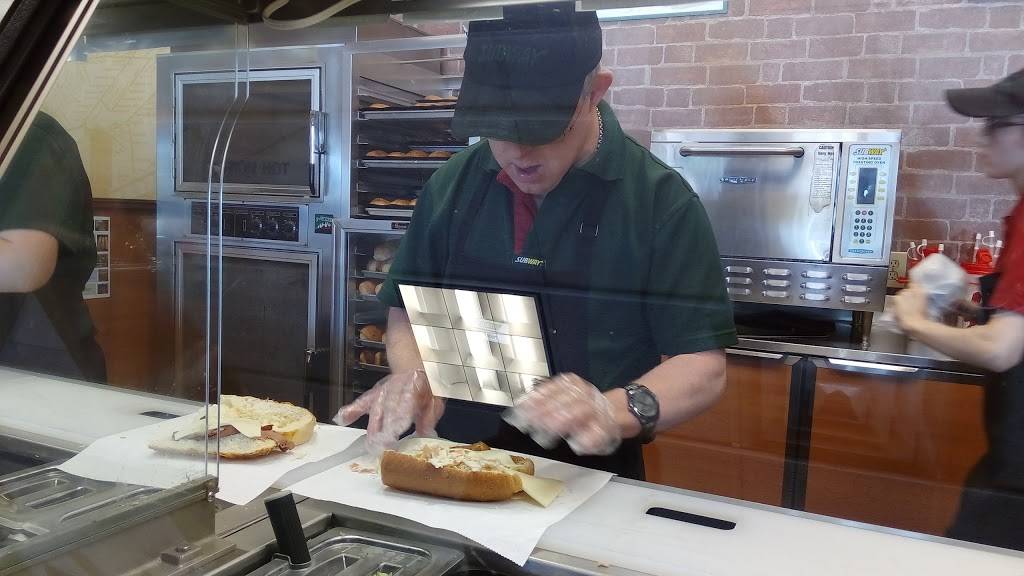 Subway | restaurant | 842 Lake Ave, Ashtabula, OH 44004, USA | 4409647821 OR +1 440-964-7821