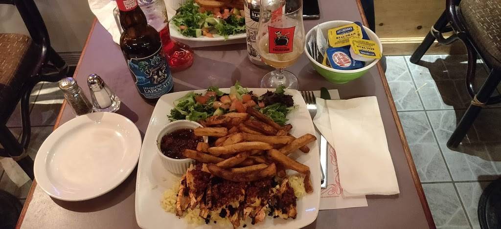 Bistro Le Ptit Canot | restaurant | 1440 Chemin de Saint-Jean-des-Piles, Shawinigan, QC G0X 2V0, Canada | 8195386000 OR +1 819-538-6000
