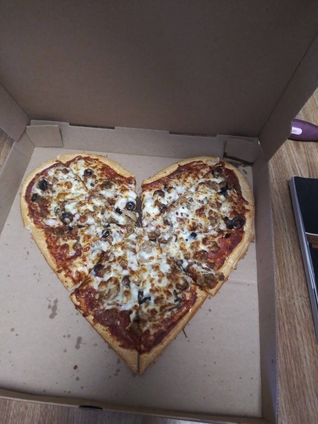 Godfathers Pizza | meal delivery | 3701 Gordon Dr, Sioux City, IA 51106, USA | 7122774240 OR +1 712-277-4240