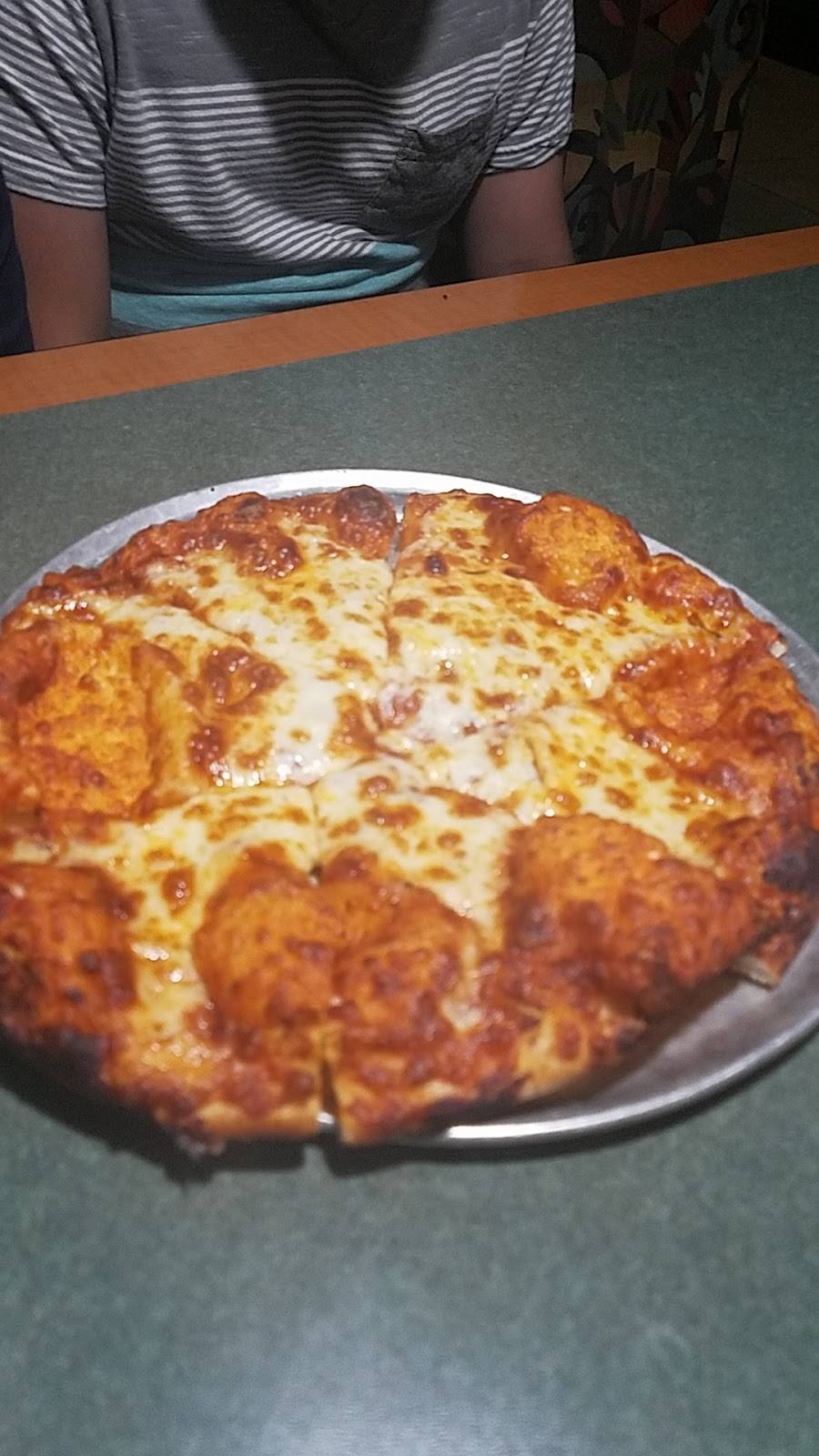 Round Table Pizza | meal delivery | 2585 Canyon Springs Pkwy, Riverside, CA 92507, USA | 9516568184 OR +1 951-656-8184