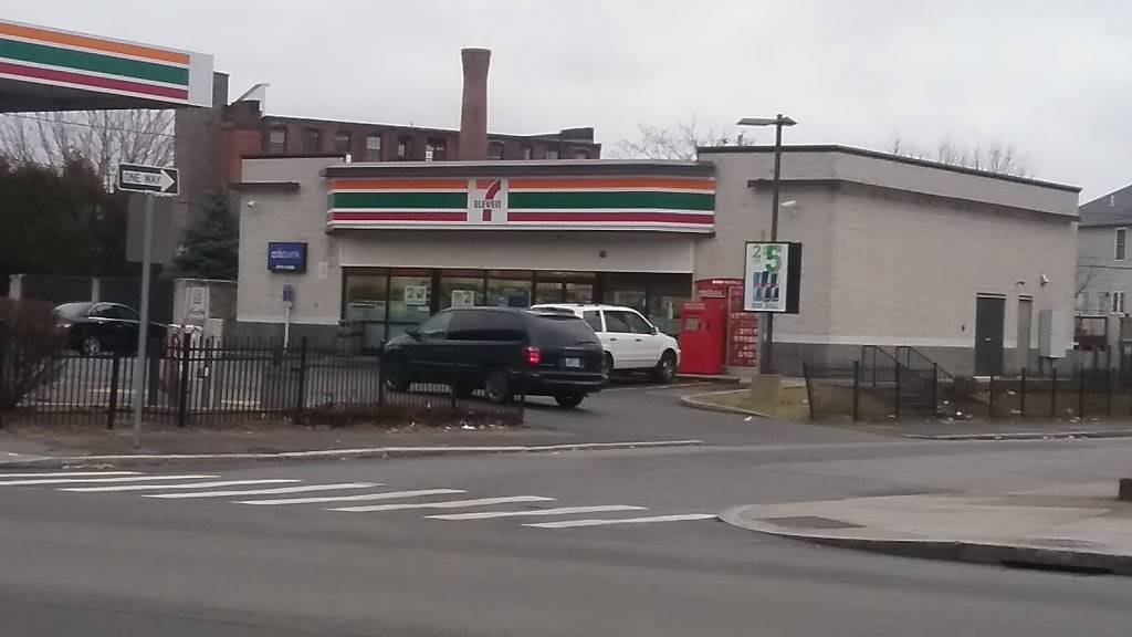 7-Eleven | bakery | 270 Broad St, Providence, RI 02903, USA | 4012733490 OR +1 401-273-3490