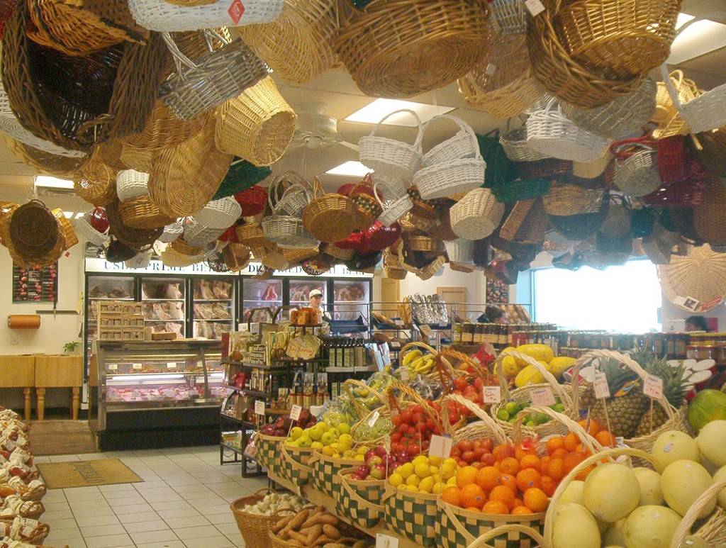 Ceriello Fine Foods | restaurant | 541 Willis Ave, Williston Park, NY 11596, USA | 5167470277 OR +1 516-747-0277