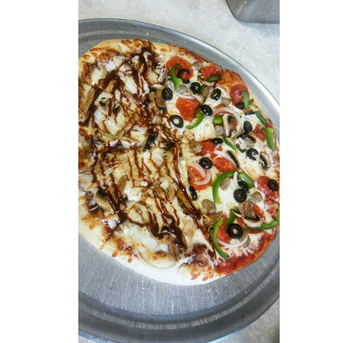 La Pinche Pizza | restaurant | Lago Nte, Valle Dorado, 22890 Ensenada, B.C., Mexico | 016462051284 OR +52 646 205 1284