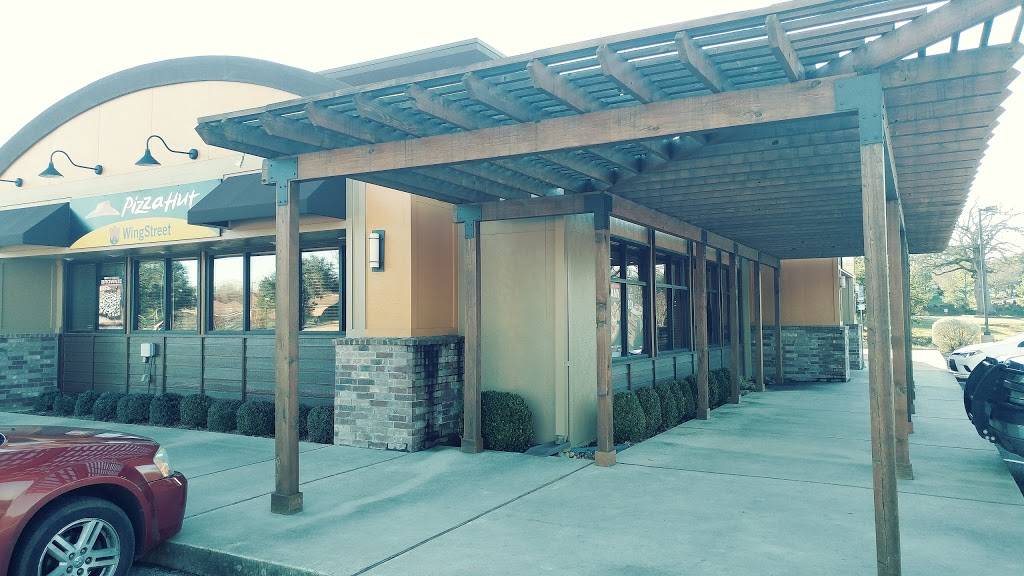 Pizza Hut Restaurant 3400 TX256 Loop, Palestine, TX 75801, USA
