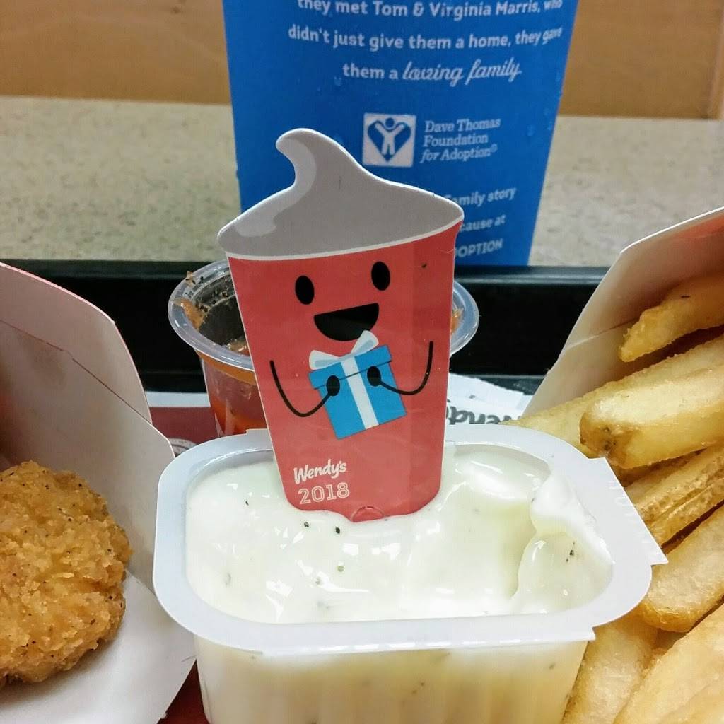 Wendys | restaurant | 1030 Makolu St, Pearl City, HI 96782, USA | 8084569293 OR +1 808-456-9293