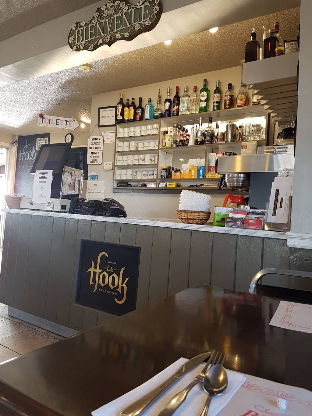 Le Hook, Resto Bar 1220 Rue de Neuville, Gatineau, QC J8M 2E7, Canada