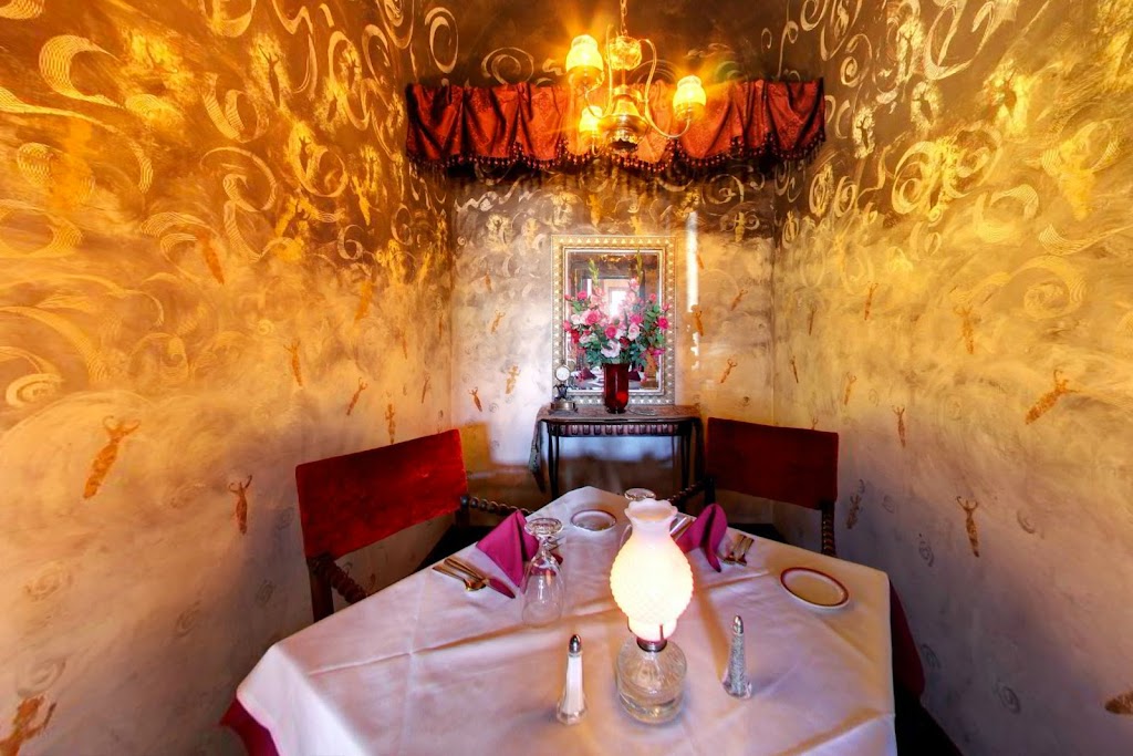 The Virginian Restaurant | restaurant | 10 N Main St, Buffalo, WY 82834, USA | 3076840451 OR +1 307-684-0451