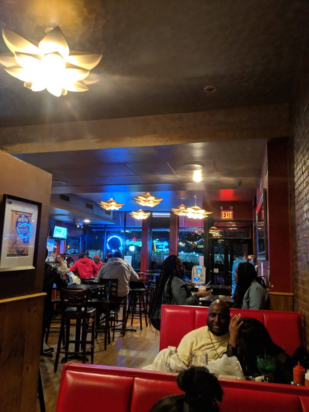 Harlem Bar-B-Q | restaurant | 2367 Frederick Douglass Blvd, New York, NY 10027, USA | 2122221922 OR +1 212-222-1922