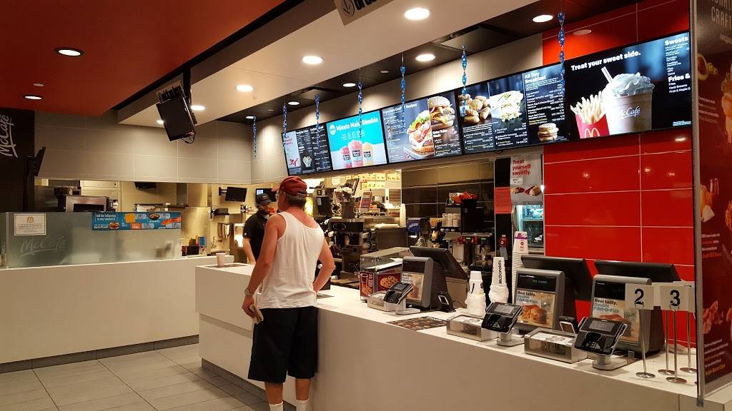 McDonalds | cafe | 2146 E Austin St, Giddings, TX 78942, USA | 9795420225 OR +1 979-542-0225