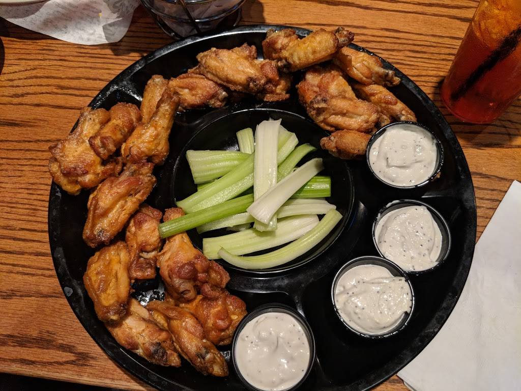 Wild Wing Cafe | cafe | 1188 Fording Island Rd, Bluffton, SC 29910, USA | 8438379453 OR +1 843-837-9453