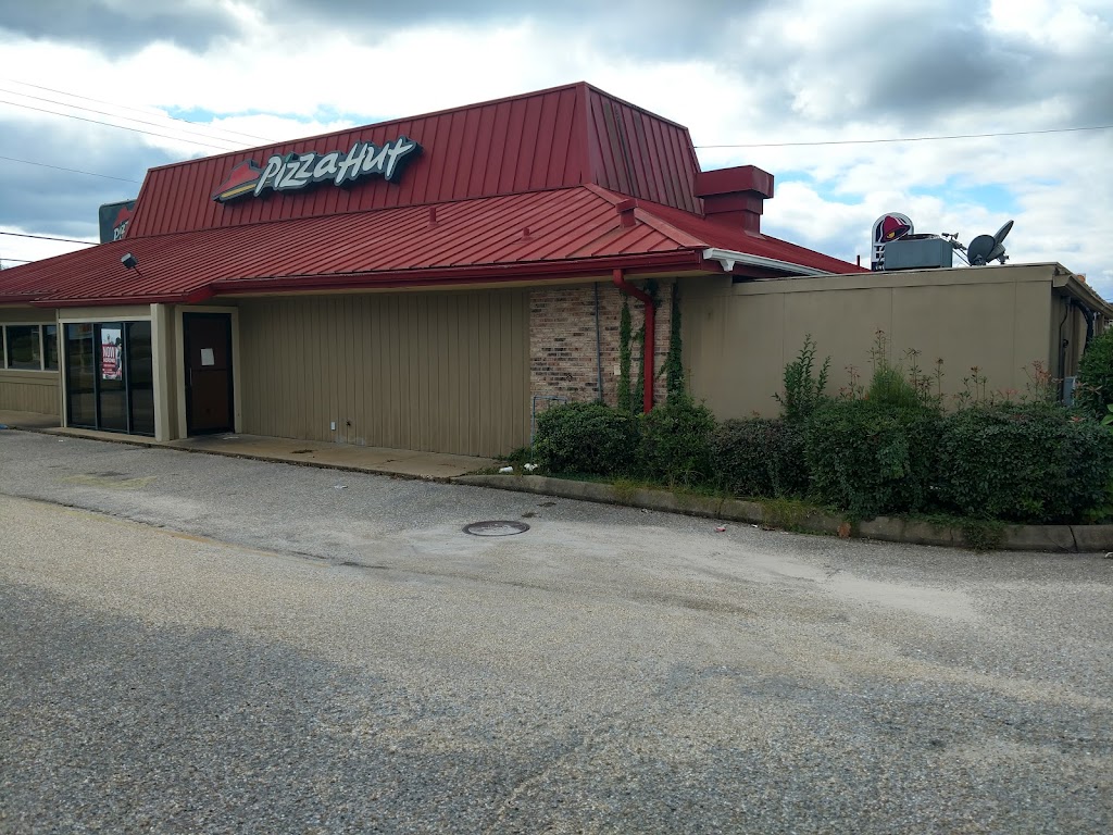 Pizza Hut | meal takeaway | 1121 Highland Ave, Selma, AL 36703, USA | 3346054004 OR +1 334-605-4004