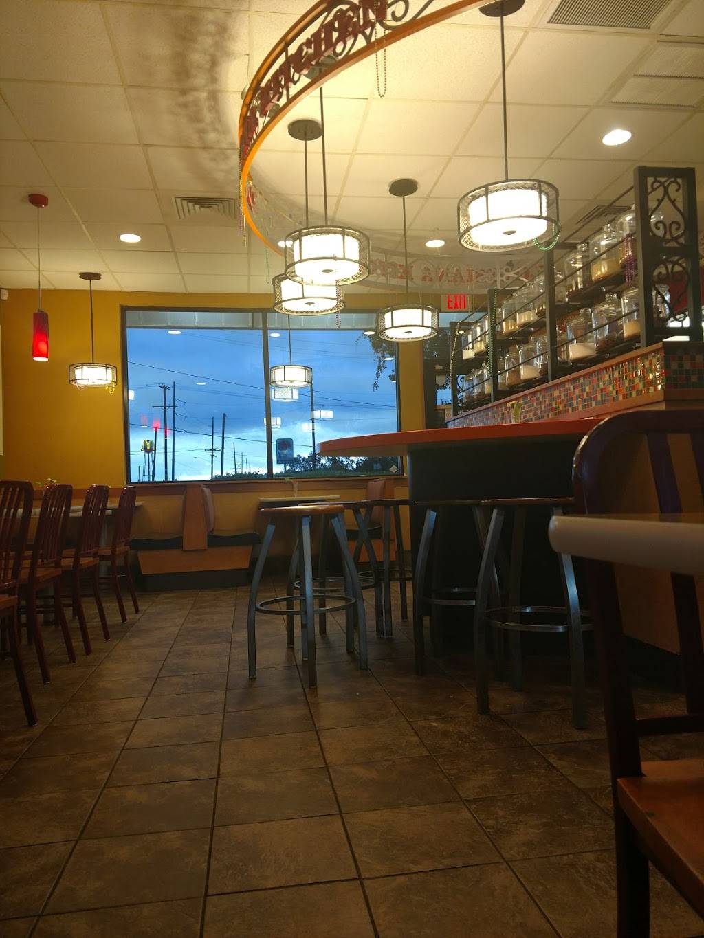 Popeyes Louisiana Kitchen | restaurant | 1710 US-90, Liberty, TX 77575, USA | 9363365665 OR +1 936-336-5665