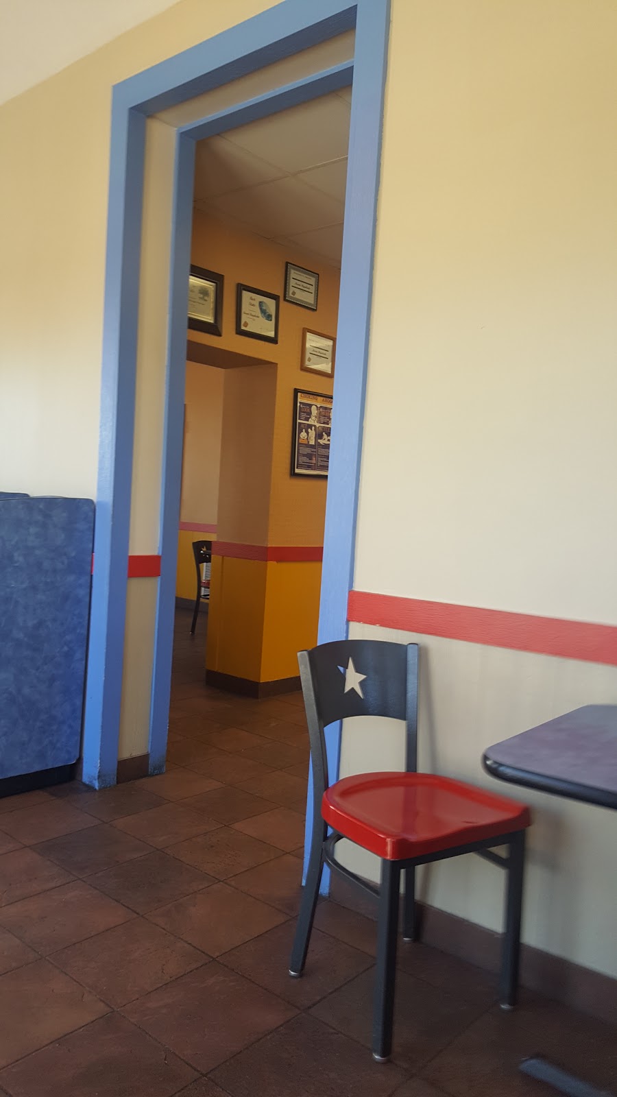 Churchs Chicken | restaurant | 304 S St Marys St, Falfurrias, TX 78355, USA | 3613255734 OR +1 361-325-5734