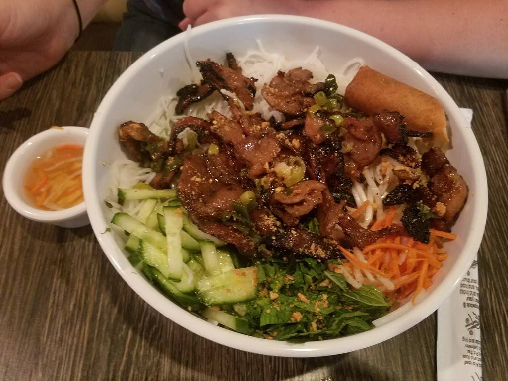 Slanted Rice Vietnamese Bistro - Restaurant | 6149 N Scottsdale Rd ...