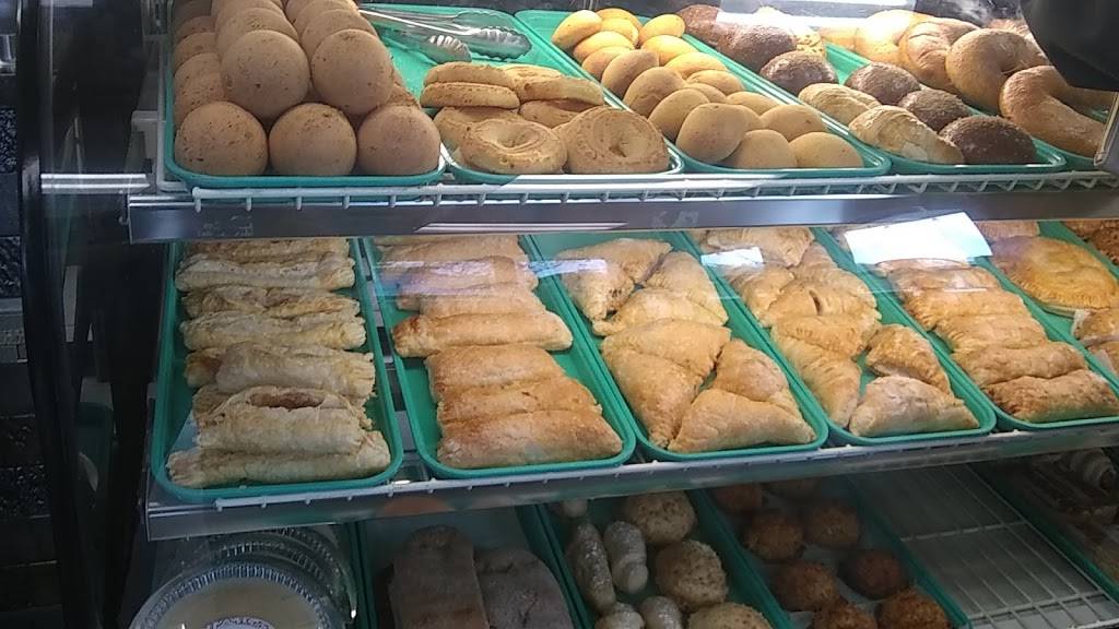 Caprichos Antioquenos Bakery | bakery | 173 Lonsdale Ave, Pawtucket, RI 02860, USA | 4017289495 OR +1 401-728-9495