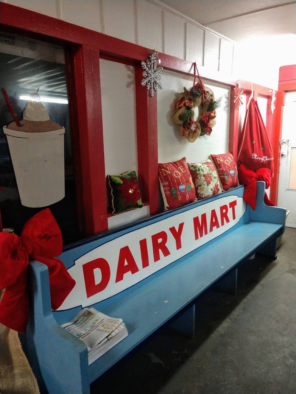 Dairy Mart | restaurant | 303 TX-147, Broaddus, TX 75929, USA | 9368721000 OR +1 936-872-1000