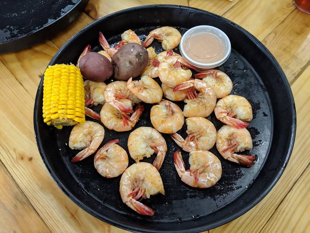 Cajun Claws Seafood Boilers | restaurant | 175 Frontage Road, Rayne, LA 70578, USA | 3373932780 OR +1 337-393-2780