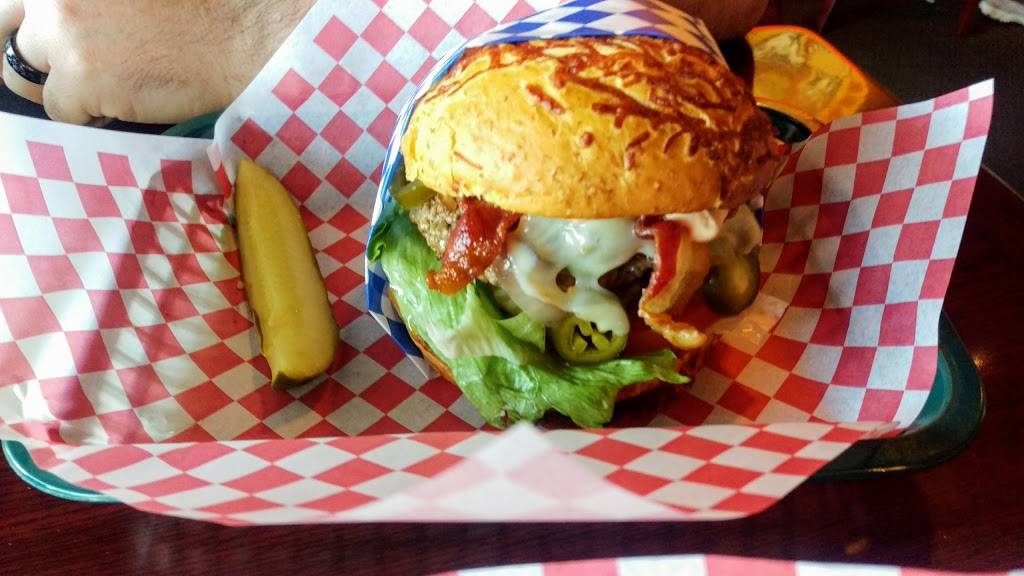 Grill-A-Burger | restaurant | 73091 Country Club Dr, Palm Desert, CA 92260, USA | 7603468170 OR +1 760-346-8170