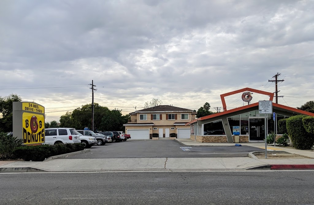 B & B Donuts - Bakery | 925 N Harbor Blvd, Fullerton, CA 92832, USA