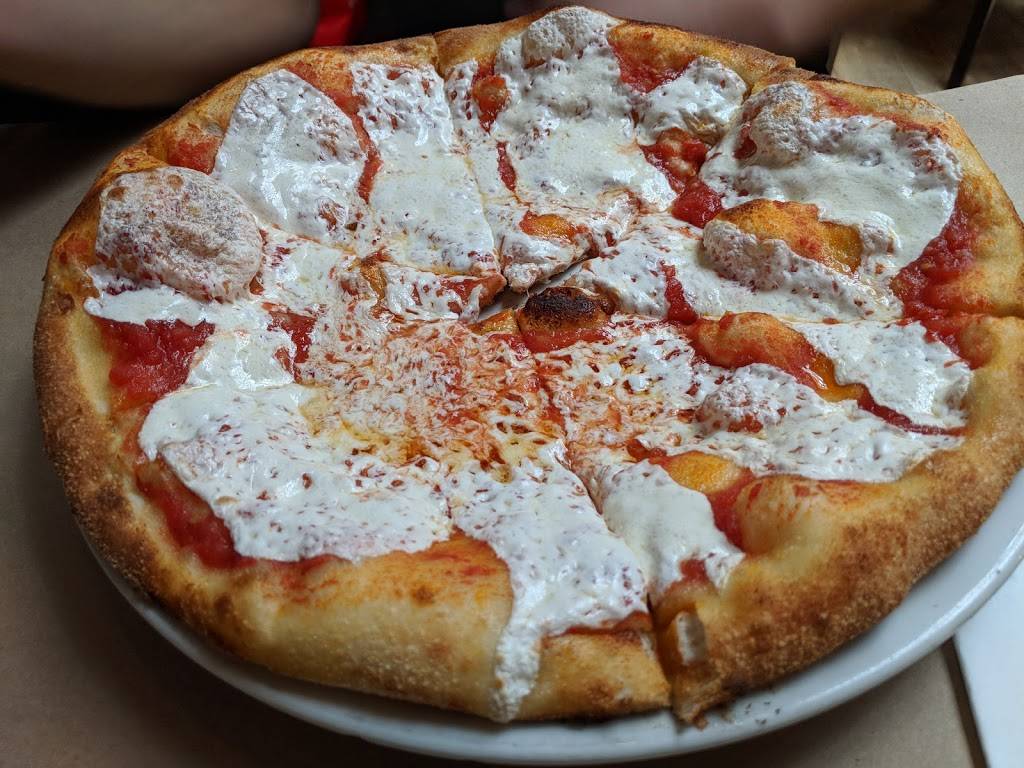 Dees Brick Oven Pizza & Kitchen | restaurant | 107-23 Metropolitan Ave, Forest Hills, NY 11375, USA | 8884883337 OR +1 888-488-3337