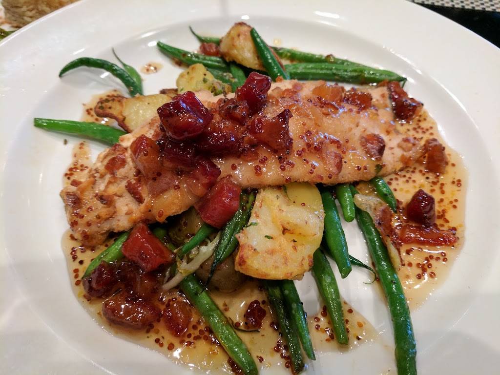 Bristol Seafood Grill | night club | 2314 Technology Dr, OFallon, MO 63368, USA | 6366256350 OR +1 636-625-6350