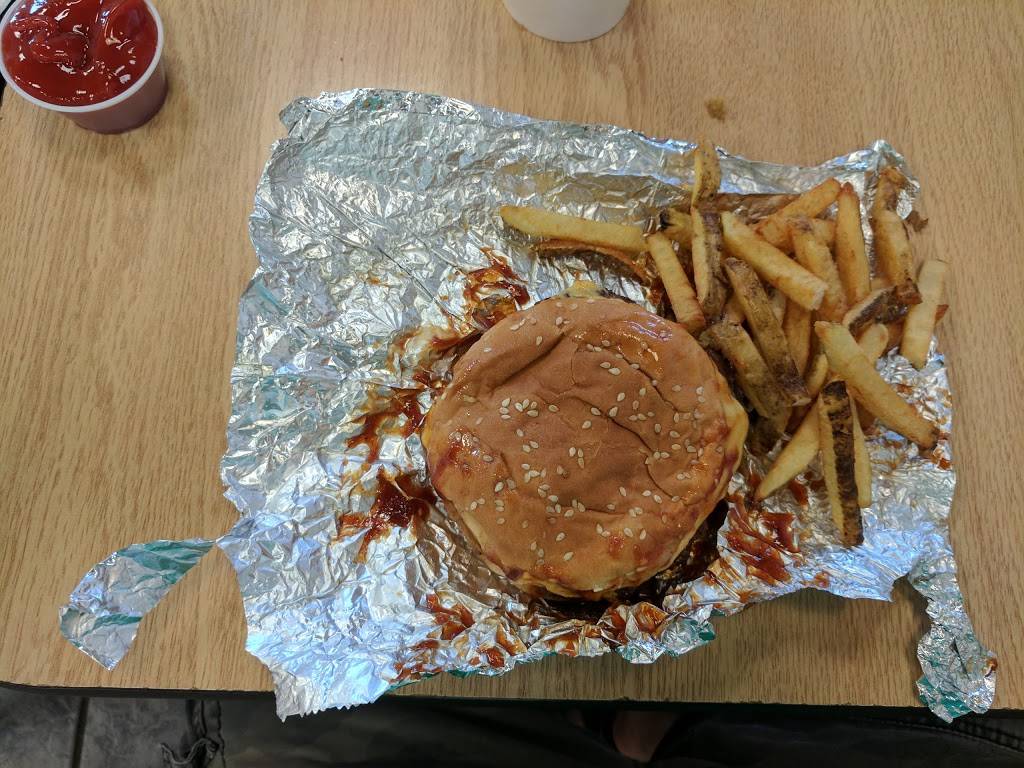 Five Guys | meal takeaway | 1249 Quintilio Dr, Bear, DE 19701, USA | 3028327555 OR +1 302-832-7555