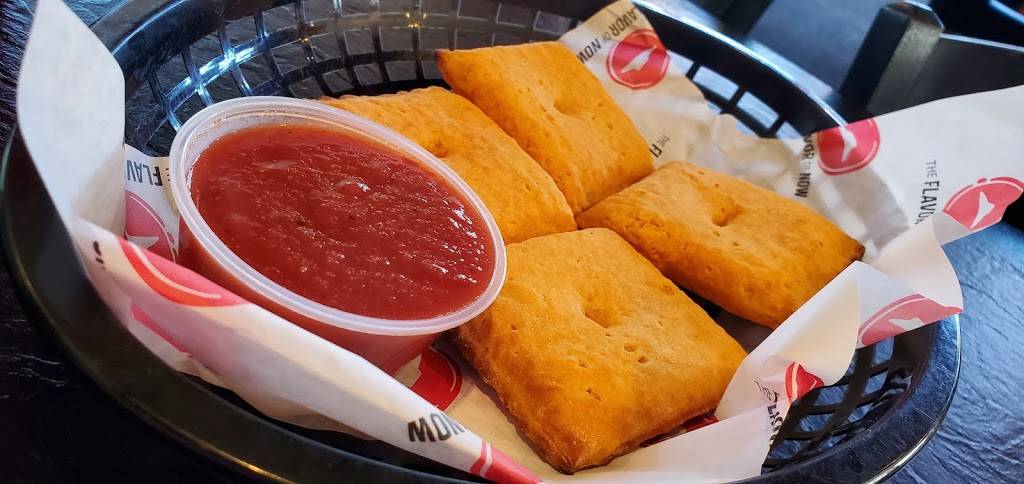 Pizza Hut | meal takeaway | 2001 W, US-52, Rochester, MN 55901, USA | 5072876396 OR +1 507-287-6396