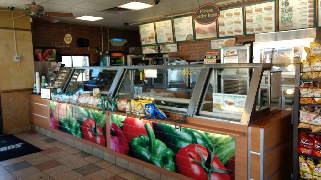 Subway | restaurant | 2055 5th Ave, Huntington, WV 25703, USA | 3045222345 OR +1 304-522-2345