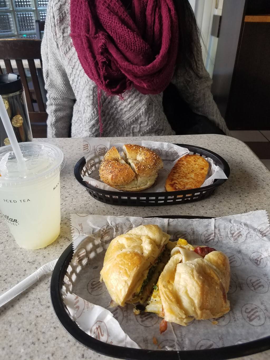 Manhattan Bagel | cafe | 200 S York Rd, Willow Grove, PA 19090, USA | 2156580144 OR +1 215-658-0144