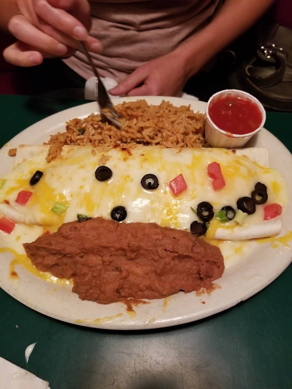 Hickory Inn | restaurant | 652 N Limestone St, Springfield, OH 45503, USA | 9373231779 OR +1 937-323-1779