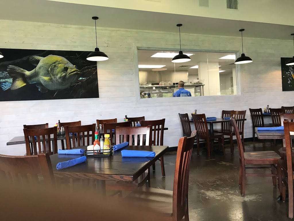 Boathouse Bar and Grill | restaurant | 5401 Marina Dr, Athens, TX 75752, USA | 9036752628 OR +1 903-675-2628